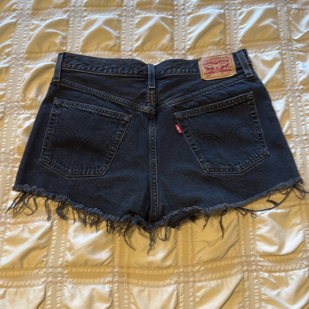 Levi Levi’s 501 Buttonfly Denim Jean Shorts - Picture 2 of 4